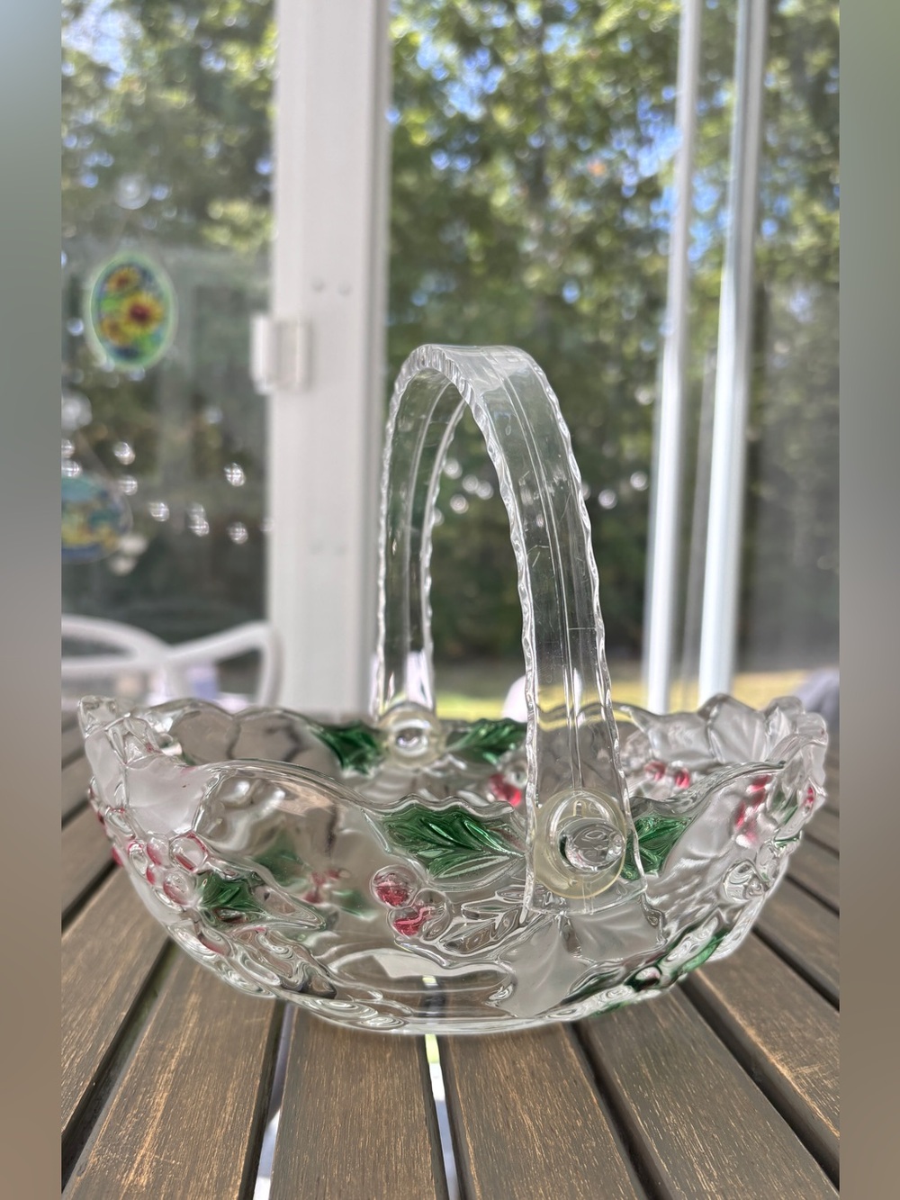 Mikasa Holiday Bloom Glass Basket, Holly Berry Vintage - Picture 12 of 16